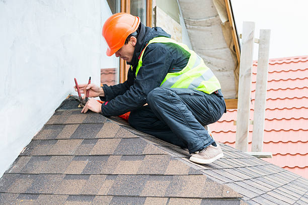 Roof Gutter Cleaning in Salem Lakes, WI